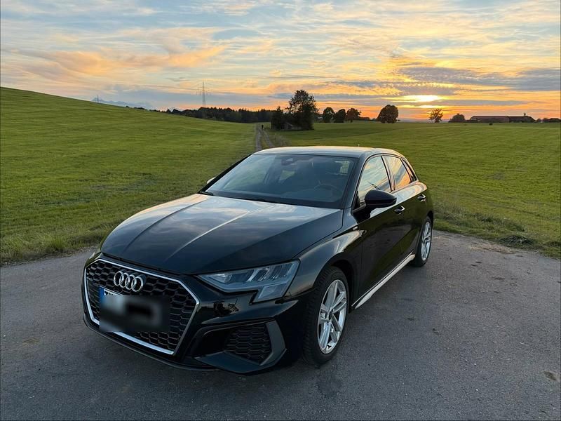 Schwarz Gebraucht 2024 Audi A3 S-Line Kombi | 25.000 € (Fairer Preis) - Bild 1/4