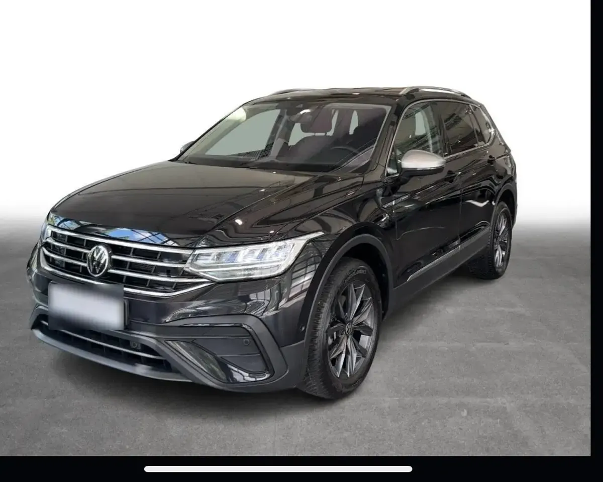 Gebraucht VW Tiguan Allspace 150 PS (110 kW) 2023 Schwarz SUV