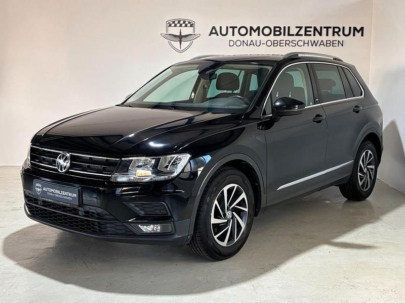 Schwarz Gebraucht 2017 VW Tiguan Sound SUV | 16.990 € (Fairer Preis) - Bild 1/4
