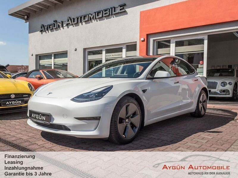 Weiß Gebraucht 2023 Tesla Model 3 Long Range Limousine | 34.995 € (Etwas zu teuer) - Bild 1/4