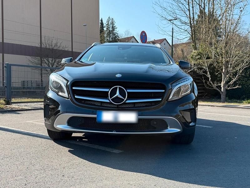 Gebraucht Mercedes GLA250 211 PS (155 kW) 2014 Schwarz SUV