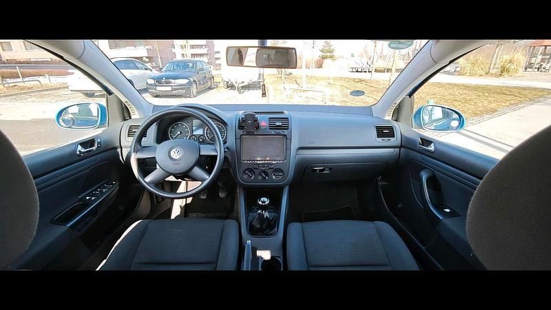 Gebraucht VW Golf V 115 PS (84 kW) 2004 Blau Kleinwagen