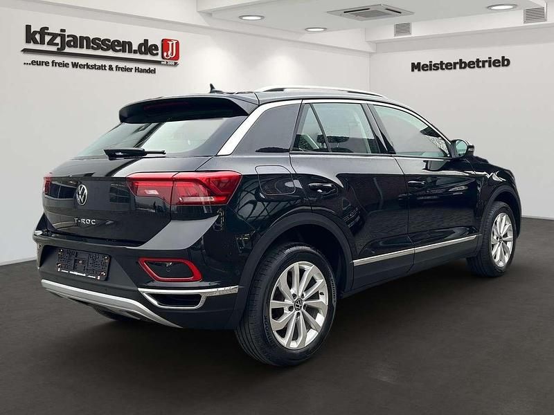 Gebraucht VW T-Roc Style 150 PS (110 kW) 2023 Deep black perleffekt SUV