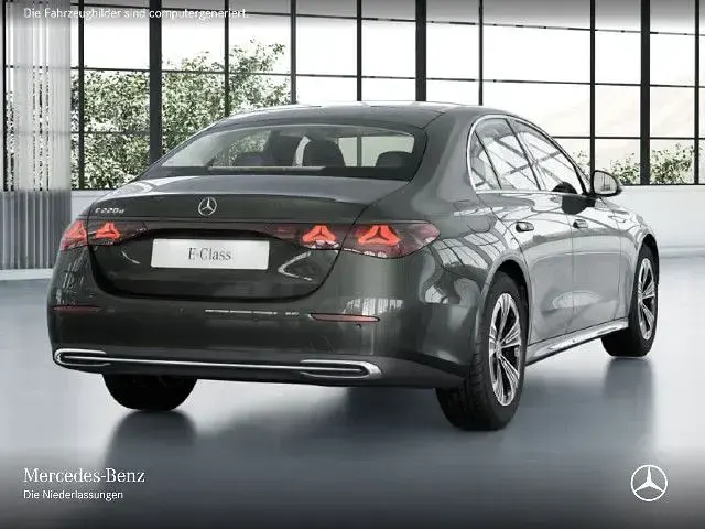 Gebraucht Mercedes E220 Avantgarde 197 PS (144 kW) 2025 Grau Limousine