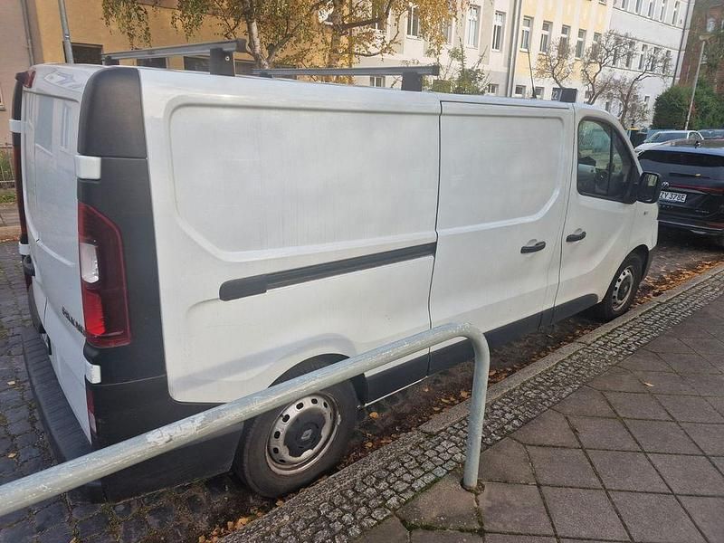Gebraucht Renault Trafic 116 PS (85 kW) 2016 Weiß Van / Kleinbus