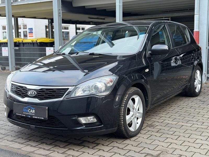Gebraucht Kia Ceed Vision 125 PS (91 kW) 2010 Schwarz Kleinwagen