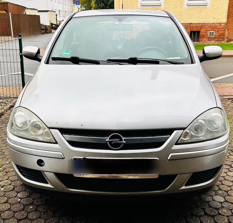Silber Gebraucht 2005 Opel Corsa Limousine | 600 € (Guter Preis) - Bild 1/4