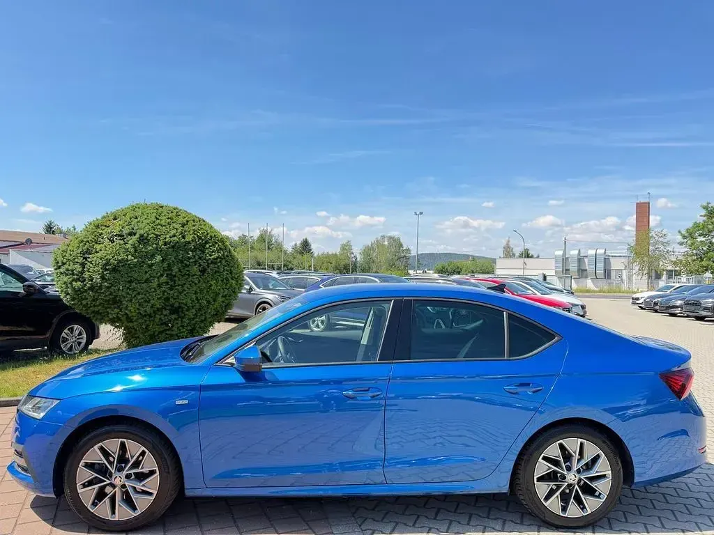 Gebraucht Skoda Octavia Sport 150 PS (110 kW) 2023 Blau Limousine