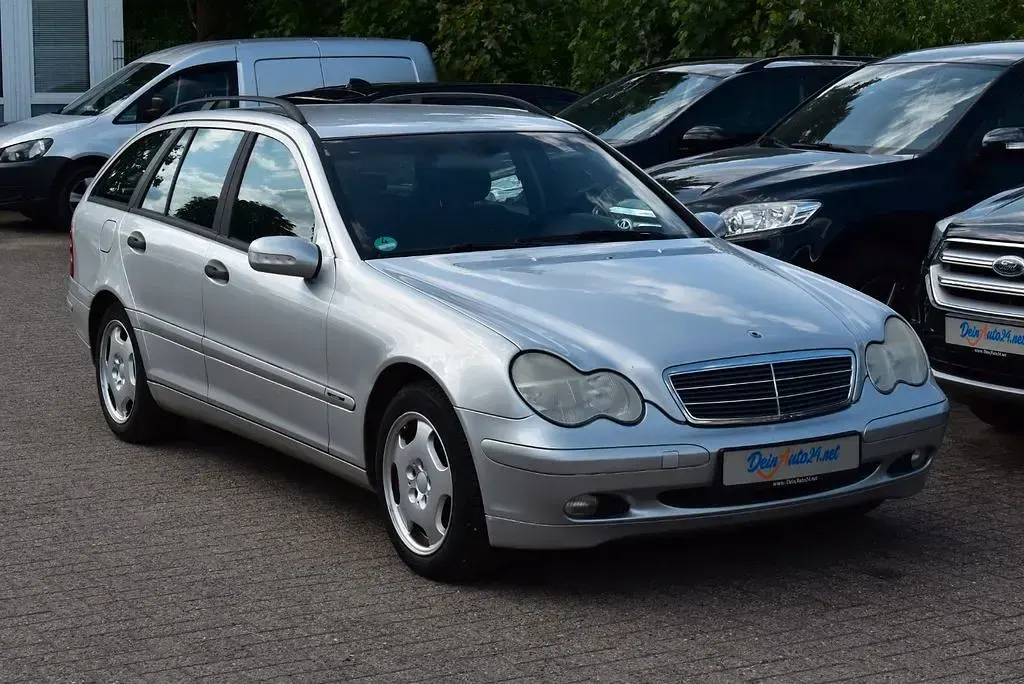 Gebraucht Mercedes C180 143 PS (105 kW) 2003 Silber Kombi