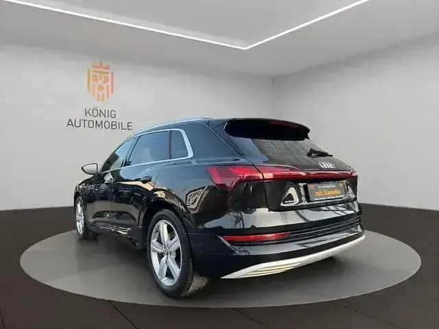 Second-hand Audi e-tron Advanced 230 kW (313 CP) 2019 Negru SUV