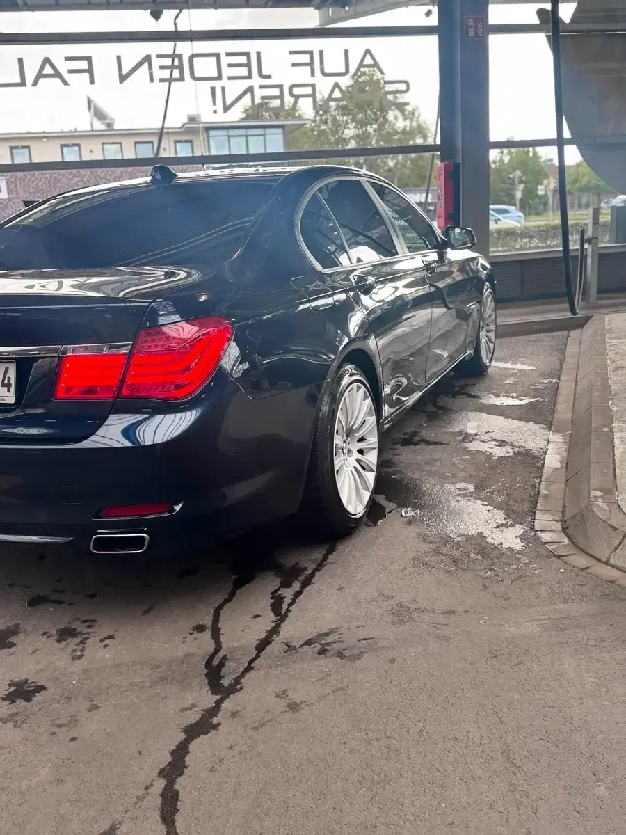 Gebraucht BMW 730 245 PS (180 kW) 2009 Schwarz Limousine