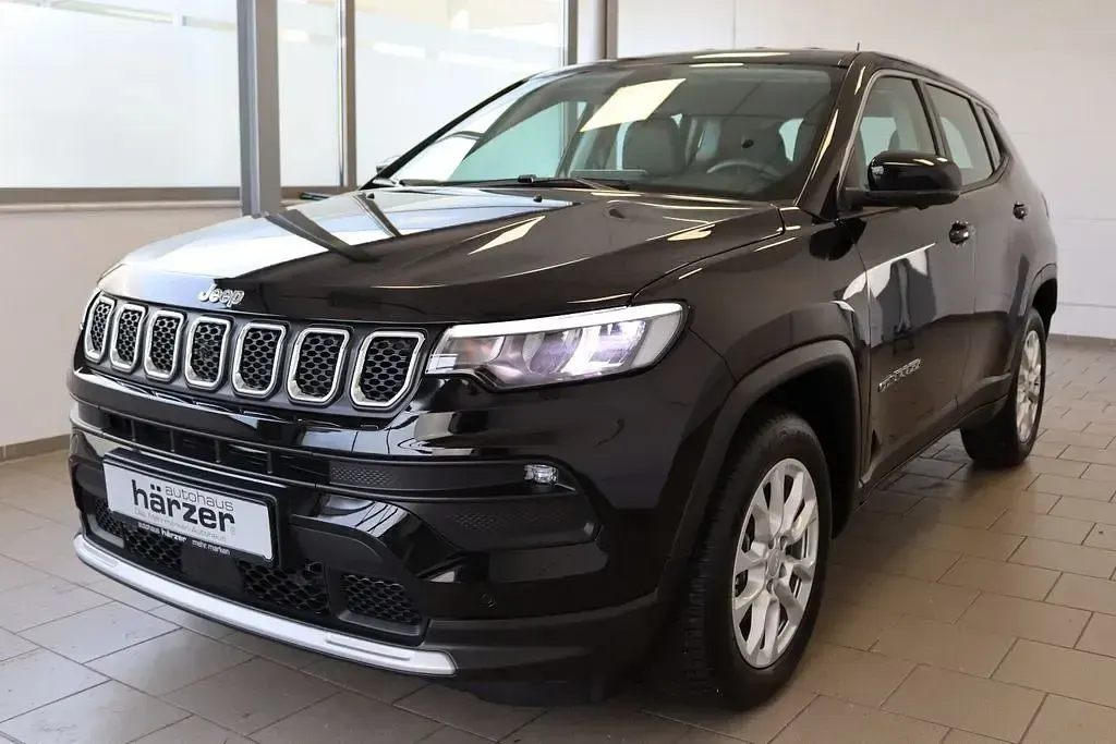 Gebraucht Jeep Compass Altitude 131 PS (96 kW) 2024 Schwarz SUV