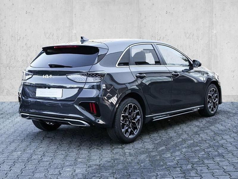 Neu Kia Ceed GT-Line 140 PS (102 kW) 2026 (h8g) dark penta met Kleinwagen