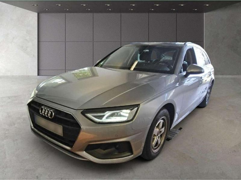 Gebraucht Audi A4 163 PS (119 kW) 2023 Florettsilber metallic Kombi
