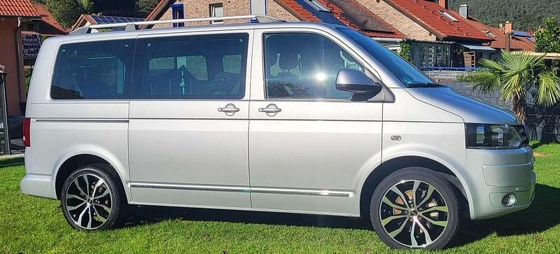 Silber Gebraucht 2014 VW Transporter Highline Van | 26.800 € - Bild 1/4