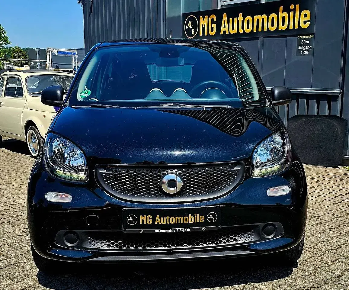 Gebraucht Smart ForFour Pure 71 PS (52 kW) 2016 Schwarz Kleinwagen
