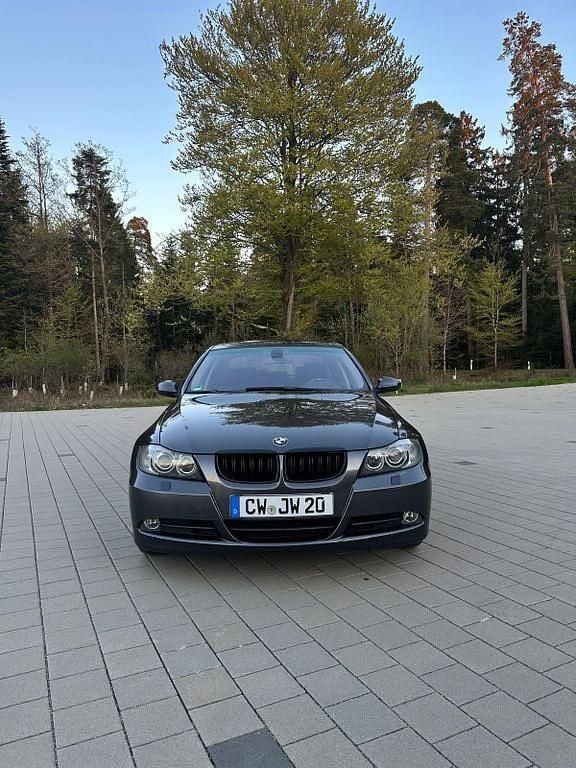 Second-hand BMW 325 Performance 218 CP (160 kW) 2005 Gri Berlinǎ