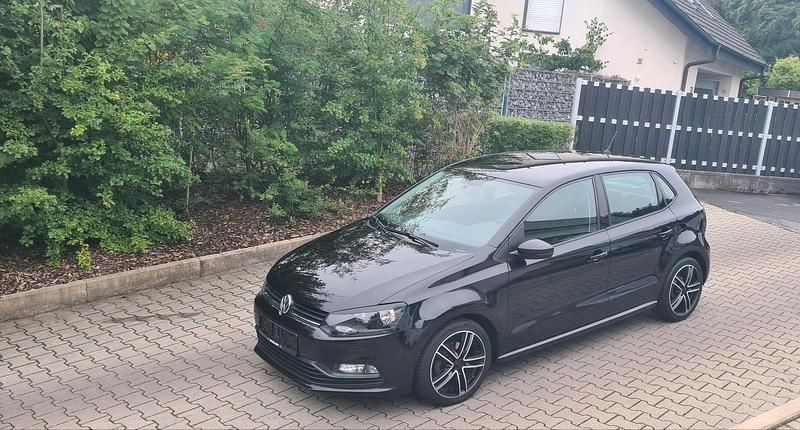 Schwarz Gebraucht 2014 VW Polo Trendline Kleinwagen | 6.000 € (Fairer Preis) - Bild 1/4