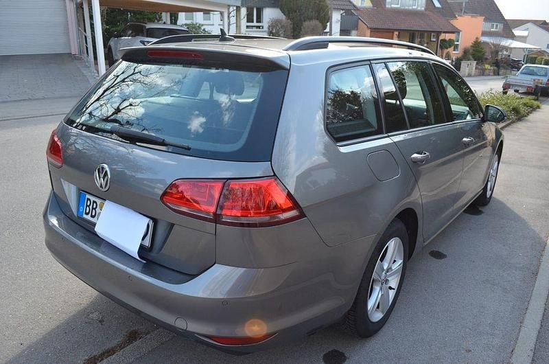 Gebraucht VW Golf VII Comfortline 110 PS (80 kW) 2016 Grau Kombi