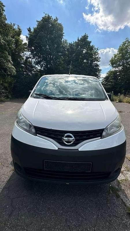 Weiß Gebraucht 2016 Nissan NV200 Comfort Van / Kleinbus | 4.700 € (Fairer Preis) - Bild 1/4