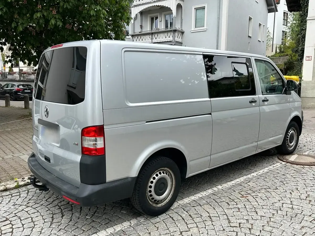 Gebraucht VW Transporter 140 PS (102 kW) 2015 Silber Van