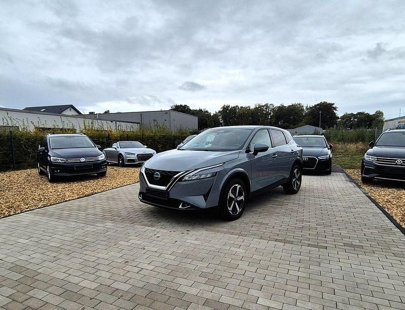 Ceramic grey Gebraucht 2024 Nissan Qashqai 360º SUV | 22.999 € - Bild 1/4