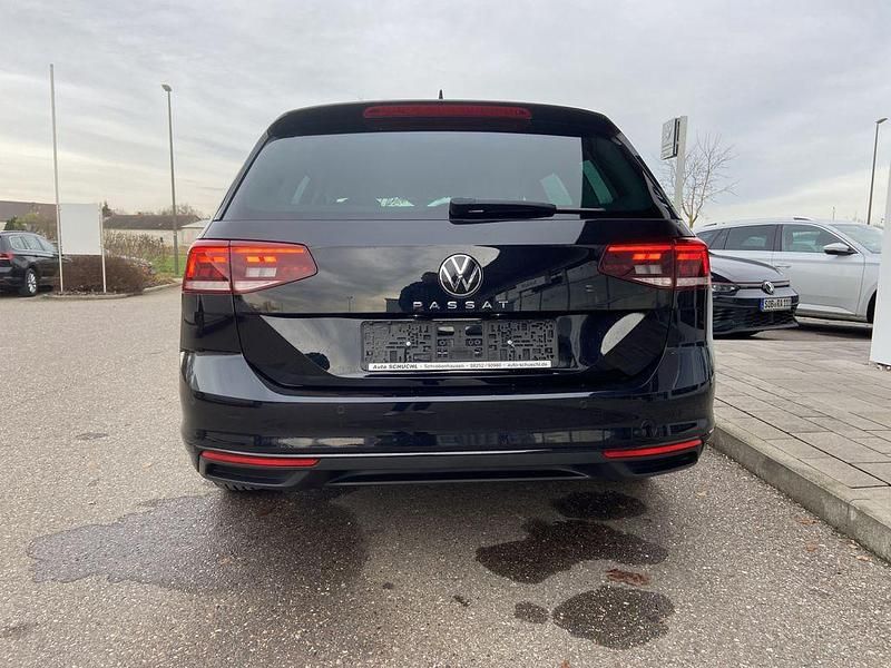 Gebraucht VW Passat Business 150 PS (110 kW) 2022 Schwarz Kombi