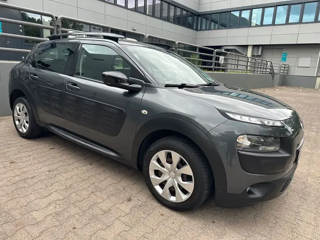 Gebraucht Citroën C4 Feel 99 PS (72 kW) 2017 Grau Limousine