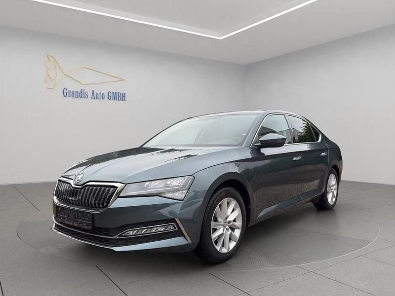 Grau Gebraucht 2021 Skoda Superb Ambition Limousine | 22.450 € (Guter Preis) - Bild 1/4