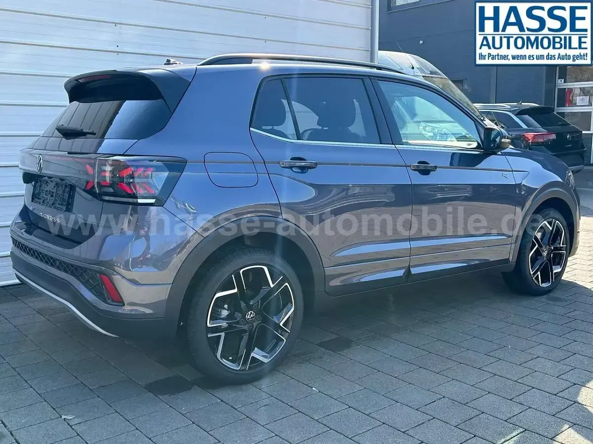 Neu VW T-Cross R-line 150 PS (110 kW) 2025 Rauchgrau metallic SUV