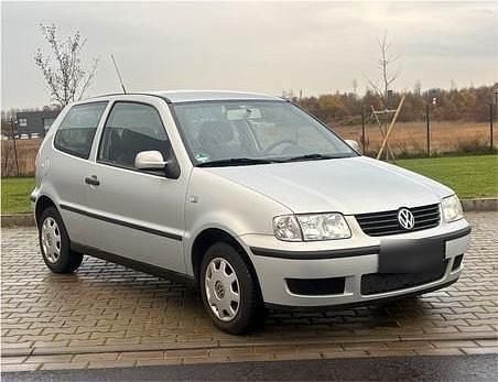Silber Gebraucht 2000 VW Polo Kleinwagen | 1.500 € (Etwas zu teuer) - Bild 1/4