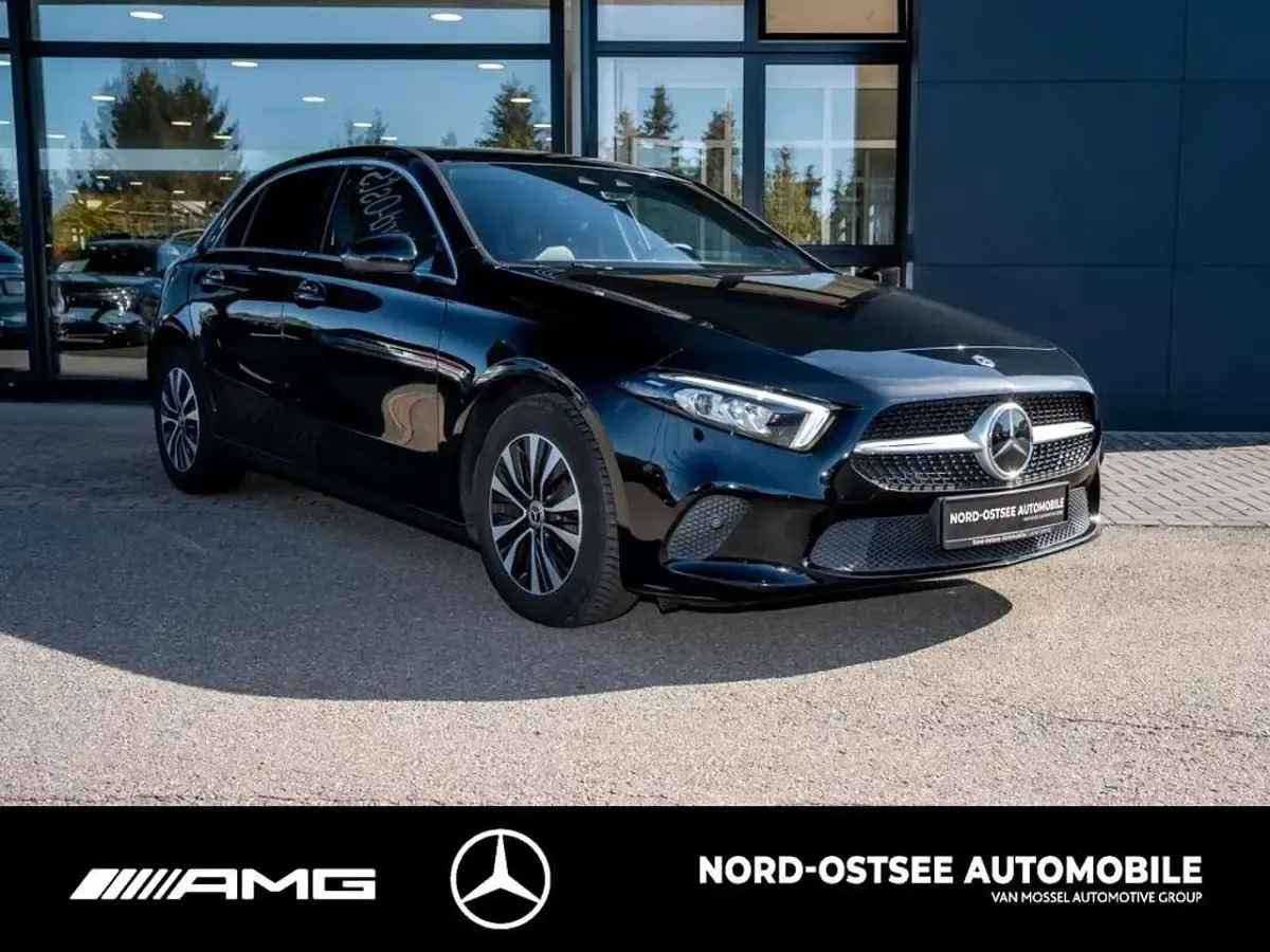 Gebraucht Mercedes A200 Progressive 150 PS (110 kW) 2020 Unilack nachtschwarz Limousine