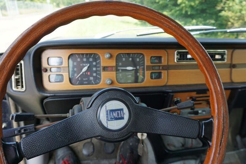 Second-hand Lancia 2000 116 CP (85 kW) 1971 Albastru Berlinǎ