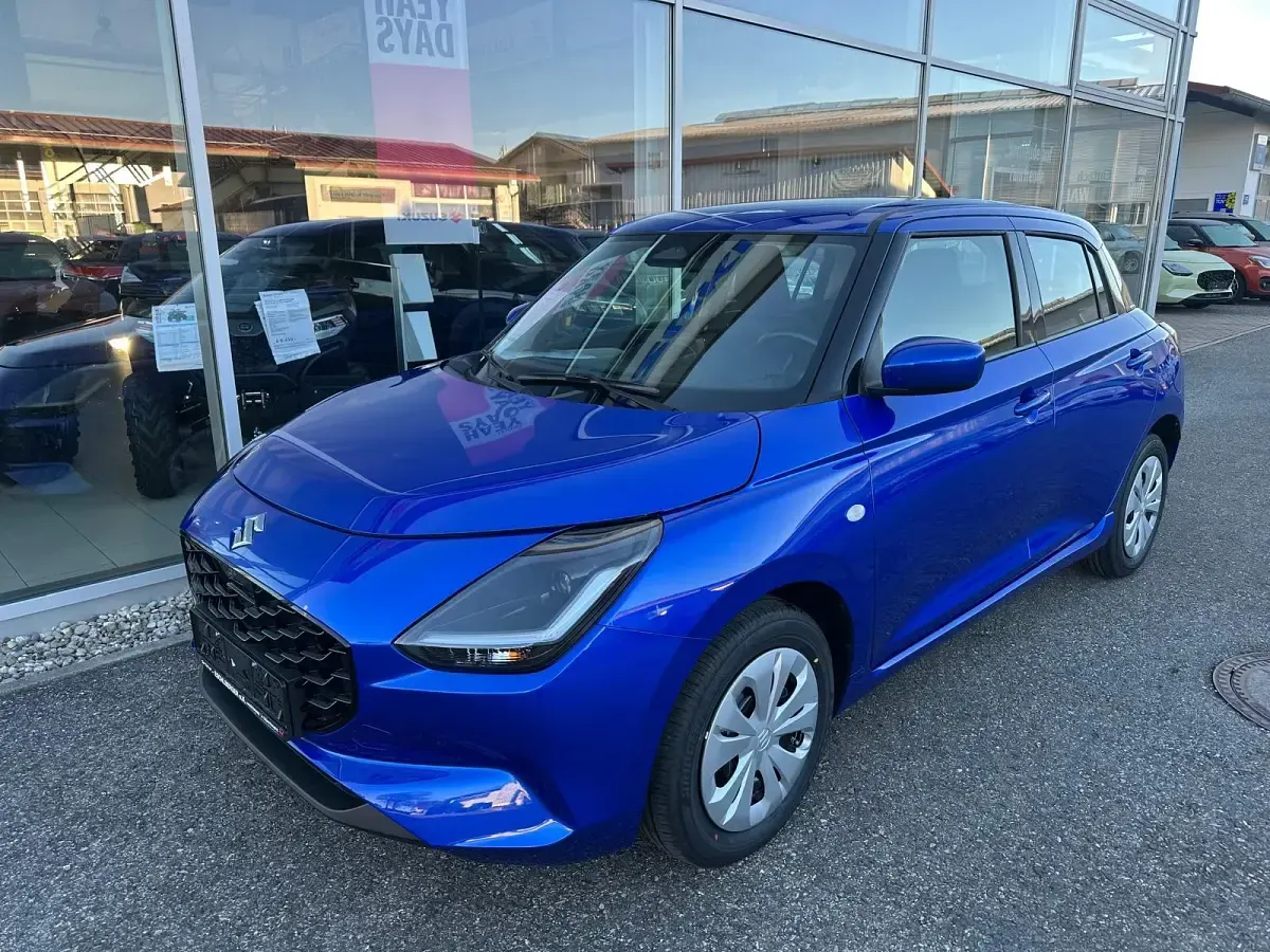 Neu Suzuki Swift Club 83 PS (61 kW) 2026 Frontier blue pearl metallic Kleinwagen