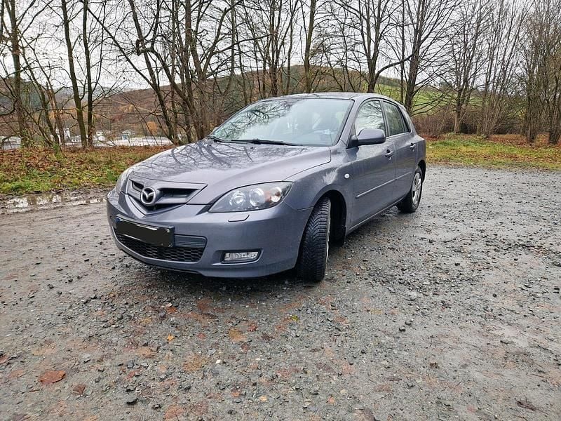 Grau Gebraucht 2008 Mazda 3 Limousine | 2.300 € (Fairer Preis) - Bild 1/4