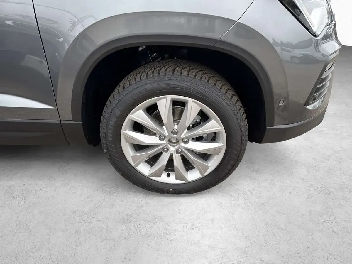 Neu Seat Ateca 150 PS (110 kW) 2026 Grau SUV