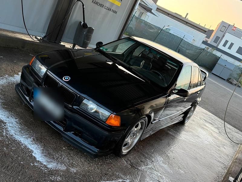 Schwarz Gebraucht 1996 BMW 323 M Sport Limousine | 4.000 € - Bild 1/4