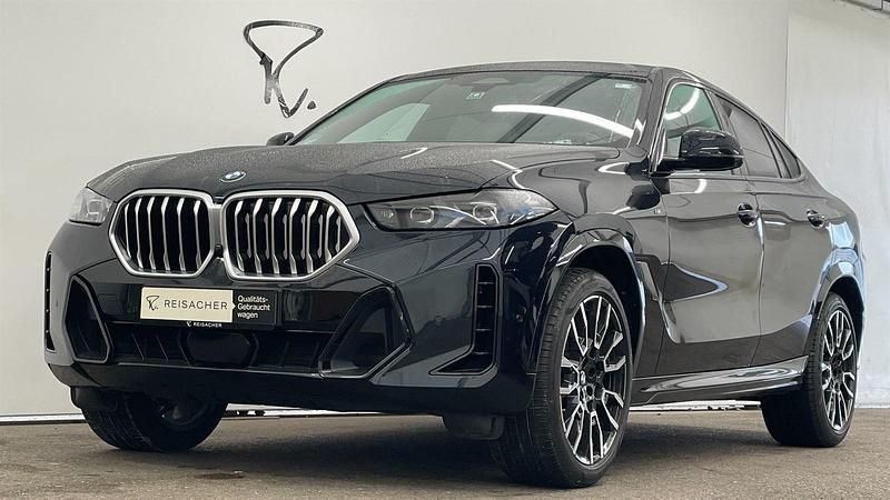 Carbonschwarz metallic Gebraucht 2025 BMW X6 M Sport SUV | 83.249 € (Superpreis) - Bild 1/4
