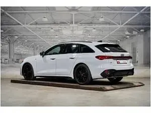 Gebraucht Audi A5 367 PS (269 kW) 2026 Weiß (gletscherweiß metallic) Kombi