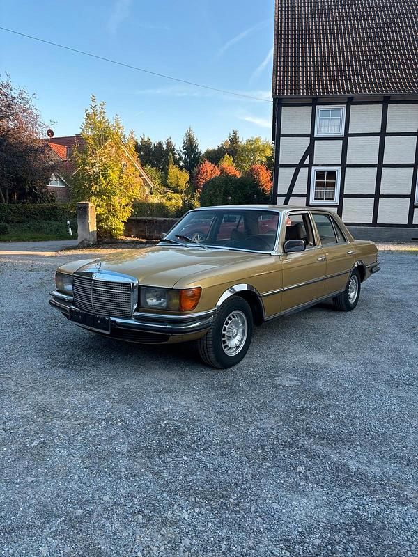 Gebraucht Mercedes 280 185 PS (136 kW) 1973 Gold Limousine