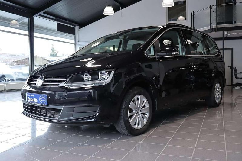 Gebraucht VW Sharan Comfortline 150 PS (110 kW) 2021 Schwarz Van / Kleinbus