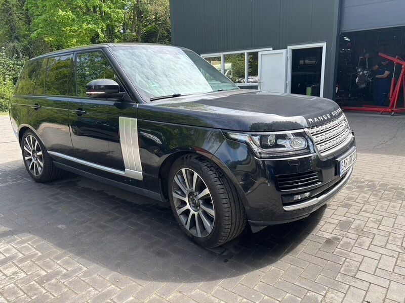 Schwarz Gebraucht 2017 Land Rover Range Rover Vogue SUV | 25.999 € - Bild 1/4