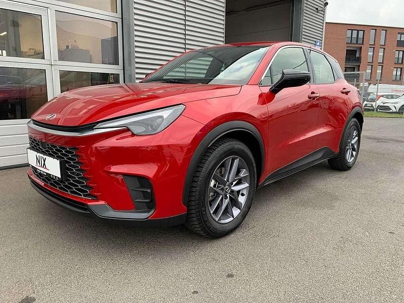 Gebraucht Lexus LBX 136 PS (100 kW) 2024 Karminarot SUV