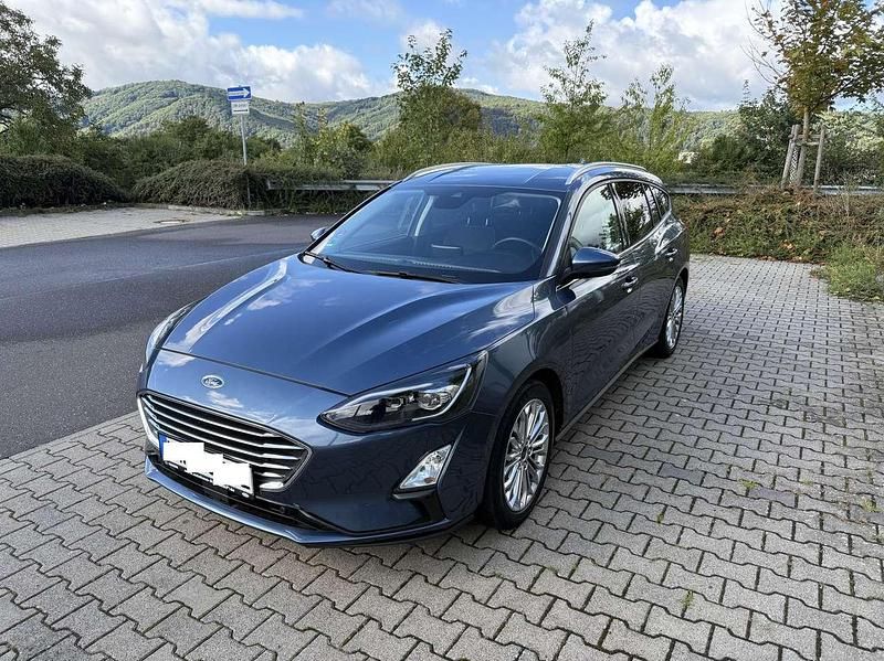 Blau Gebraucht 2020 Ford Focus Titanium Kombi | 15.800 € (Guter Preis) - Bild 1/4
