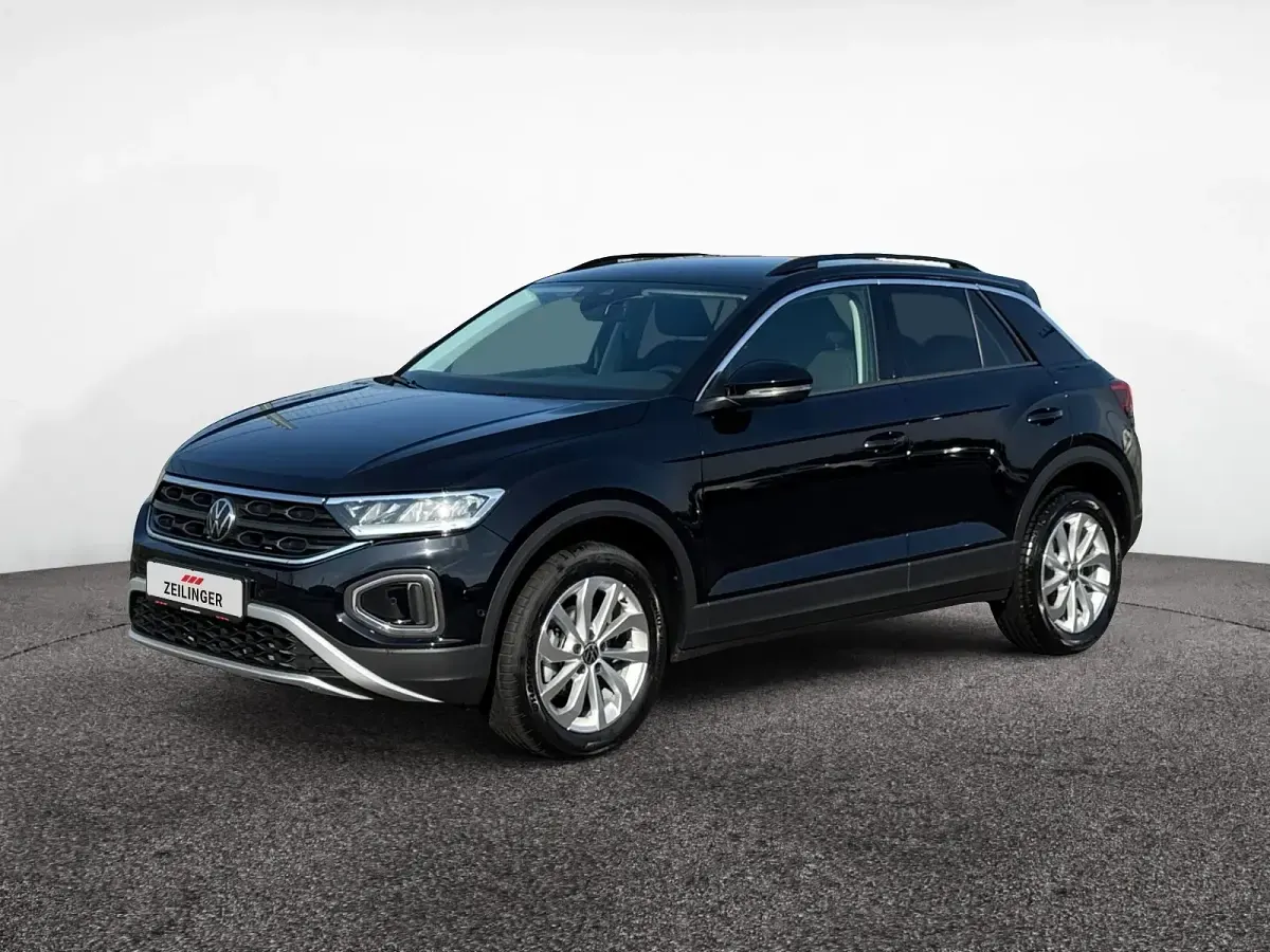 Gebraucht VW T-Roc Life 150 PS (110 kW) 2025 Deep black perleffekt SUV