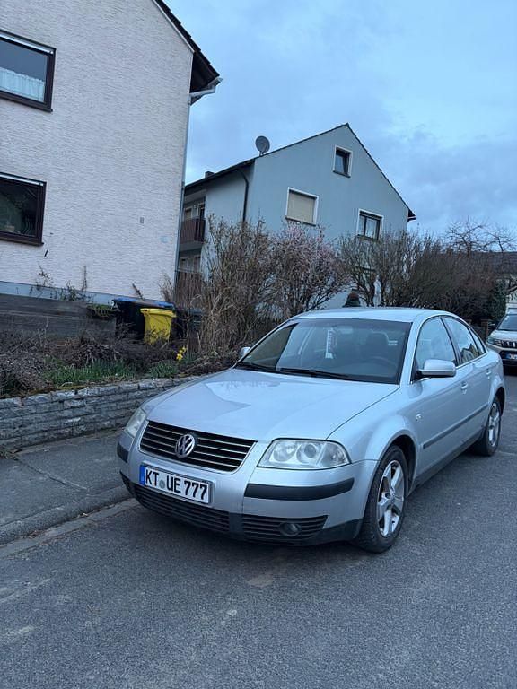 Gebraucht VW Passat 116 PS (85 kW) 2003 Grau Limousine