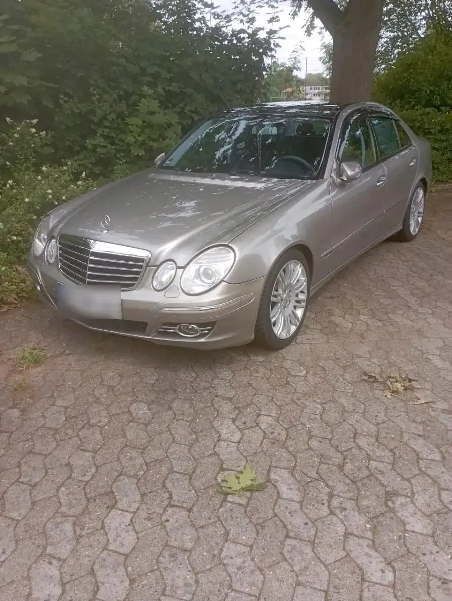 Gebraucht Mercedes E280 231 PS (169 kW) 2008 Grau Limousine