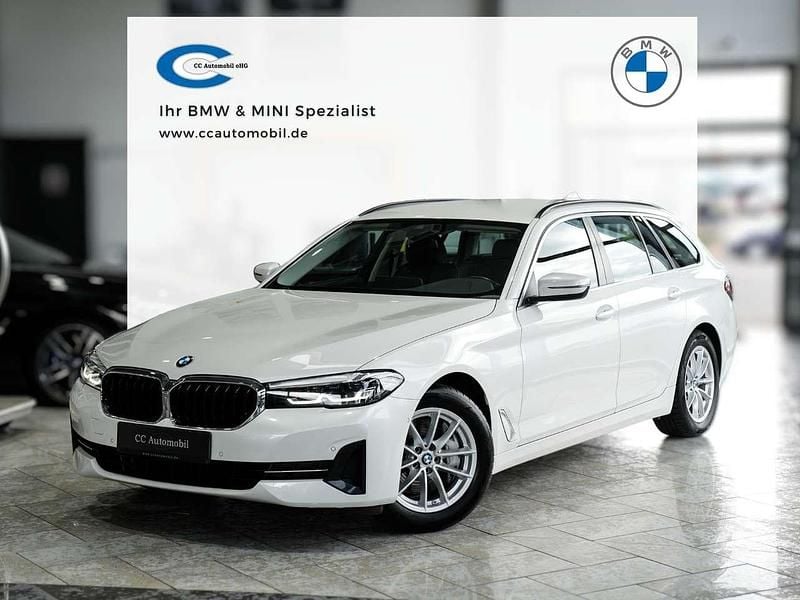 Mineralweiss Gebraucht 2021 BMW 530 Kombi | 28.950 € (Superpreis) - Bild 1/3