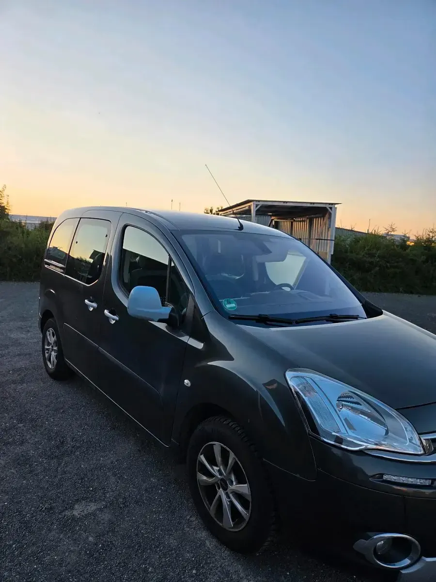 Gebraucht Citroën Berlingo 92 PS (67 kW) 2014 Grau Van / Kleinbus