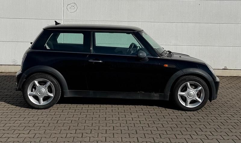 Gebraucht Mini Cooper 90 PS (66 kW) 2006 Schwarz Kleinwagen